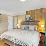 Stylish 2 Bed City Centre House